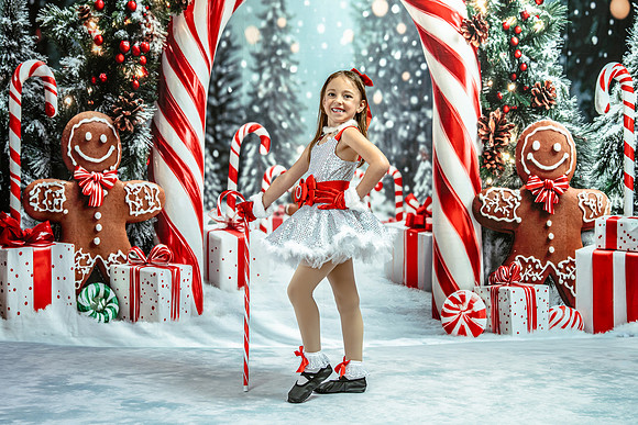 20251206-Dance-Station-Studios-Christmas-Portraits-2871