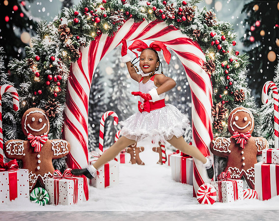 20251214-Dance-Station-Studios-Christmas-Portraits-1643
