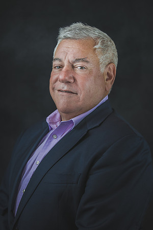 20260108-Headshoots-Arnovia-TPC-1877