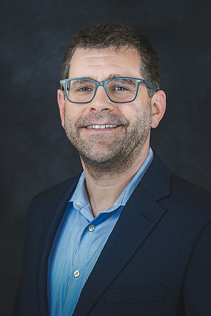 20260108-Headshoots-Arnovia-TPC-1890