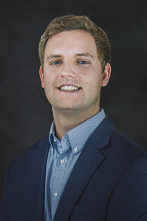 20260108-Headshoots-Arnovia-TPC-1893