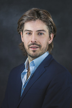 20260108-Headshoots-Arnovia-TPC-1907