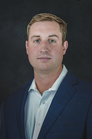 20260108-Headshoots-Arnovia-TPC-1912