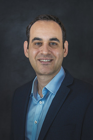 20260108-Headshoots-Arnovia-TPC-1916