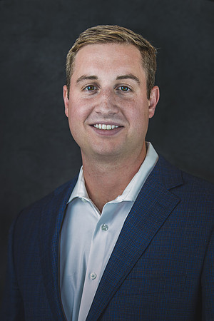 20260108-Headshoots-Arnovia-TPC-1911