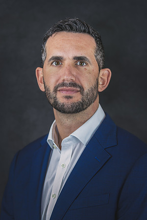 20260108-Headshoots-Arnovia-TPC-1922