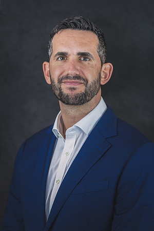 20260108-Headshoots-Arnovia-TPC-1924