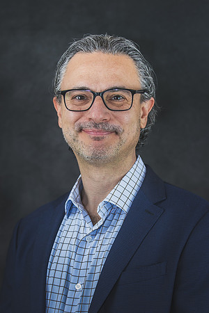 20260108-Headshoots-Arnovia-TPC-1929
