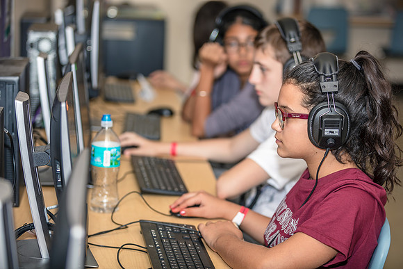 20180419-Innovation-Middle-School-event-4411