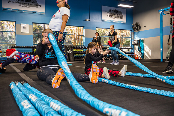 20221224-Christmas-Family-Burn-Boot-Camp-7541