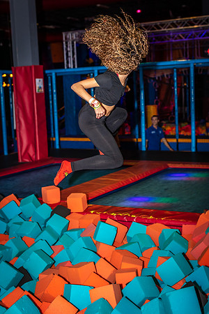 Planet-Obstacle-Adults-Night-0079