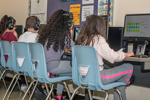 20180419-Innovation-Middle-School-event-4381