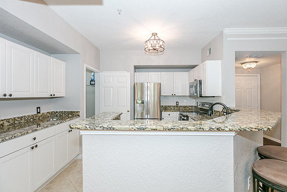 20250726-Condo-211-Longview-Ave-Celebration-Ryan-Mondics-9351