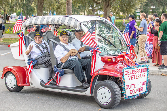 Veterans-Day-Parade-Celebration-2720