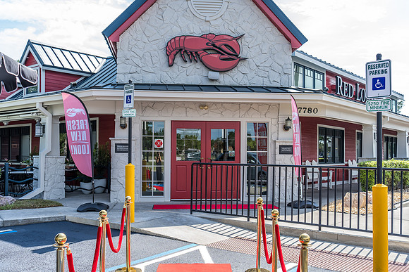 20260729-Red-Lobster-Grand-Reopening-01376