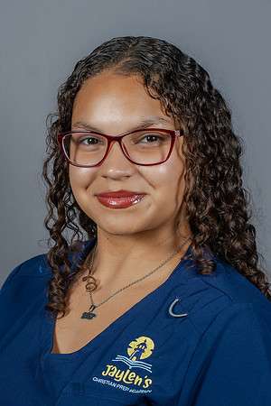 20260731-Teachers-Headshots-03364