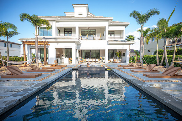 20220923-Reunion-Vacation-Home-4925m-exterior-