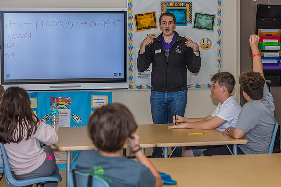 20180419-Innovation-Middle-School-event-4231