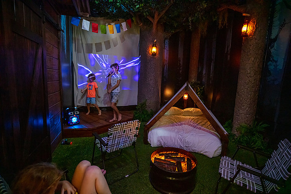 20220923-Reunion-Vacation-Home-4992m-camping-karaoke