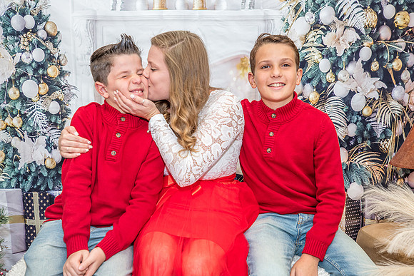 20221224-Christmas-Family-Session-Crystal-7660