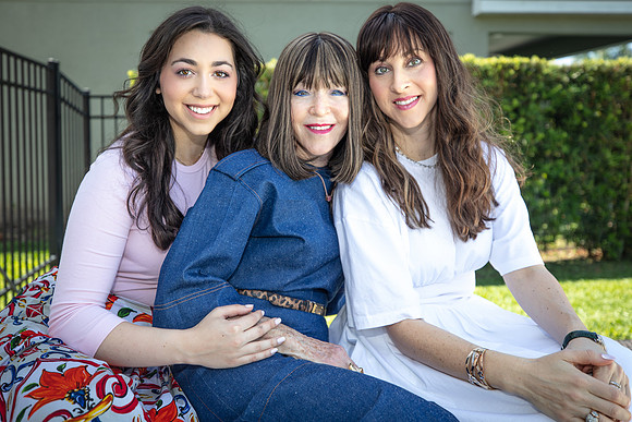 20230411-Tammy-Goldner-Family-Session-9113
