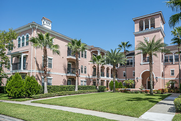 20250726-Condo-211-Longview-Ave-Celebration-Ryan-Mondics-9312