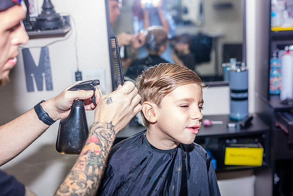 Hair-Cut-Toni-Michaels-Salon-0092H