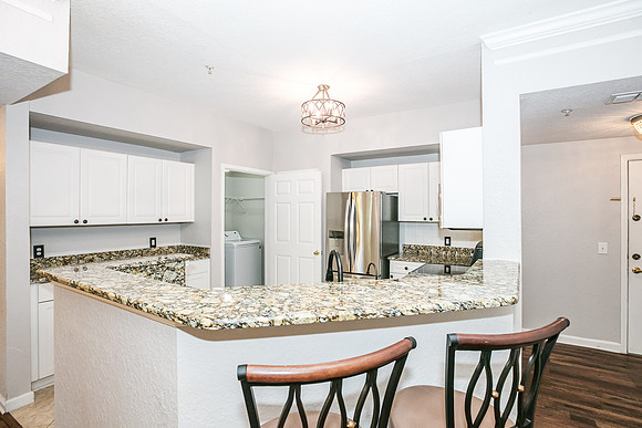 20250726-Condo-211-Longview-Ave-Celebration-Ryan-Mondics-9347