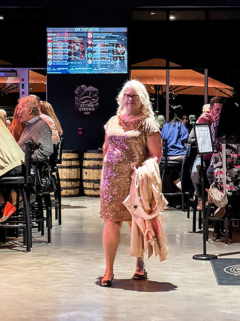 20241122-Runway-on-Tap-ApricotLane-Celebration-Brewing-4430-i