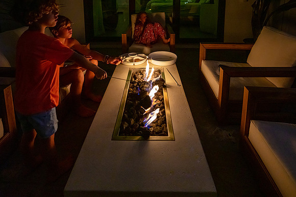20220923-Reunion-Vacation-Home-5053m-backyard-smores