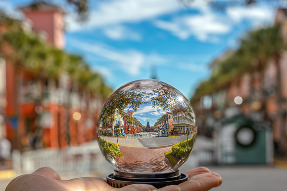 Celebration-Christmas-Crystal-Ball_4034