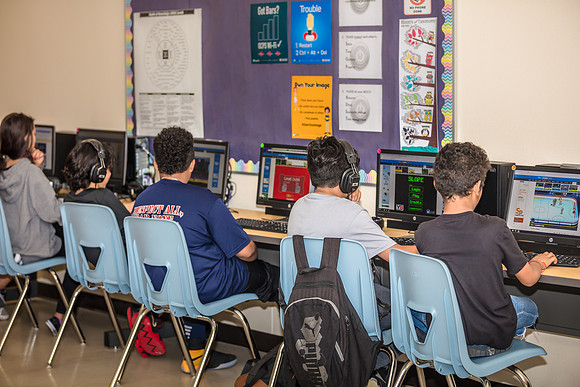 20180419-Innovation-Middle-School-event-4295