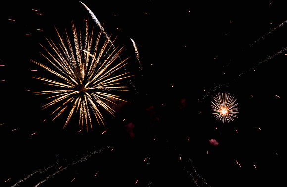 Celebration-4th-of-July-fireworks_7107