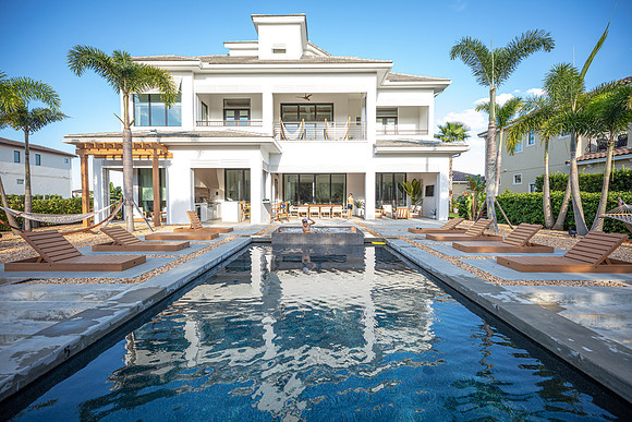 20220923-Reunion-Vacation-Home-4925m-exterior-