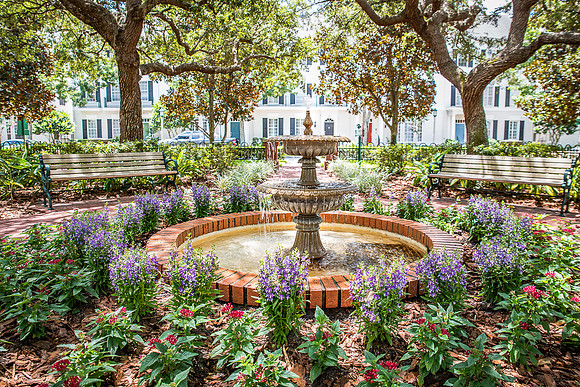 Celebration-Savannah-Square_7230