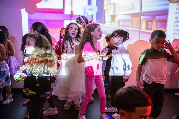 Valentines-Dance-Party-Fundraiser-IVES-2024-4544
