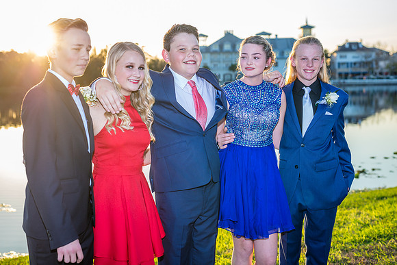8th-grade-dance-party-2018-1537