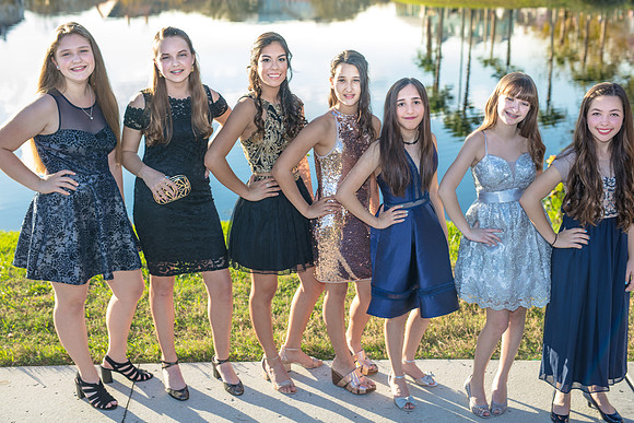 8th-grade-dance-party-2018-I-1407