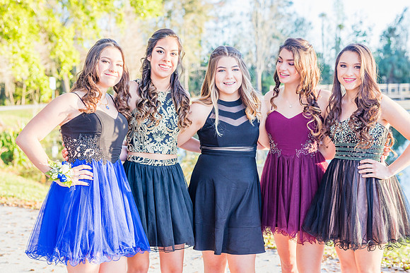 8th-grade-dance-party-2018-I-1501