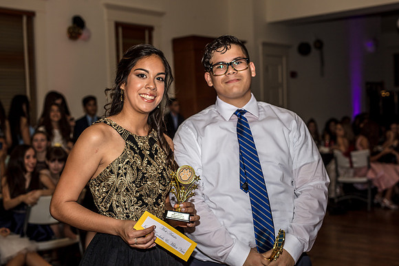 8th-grade-dance-party-2018-I-1701