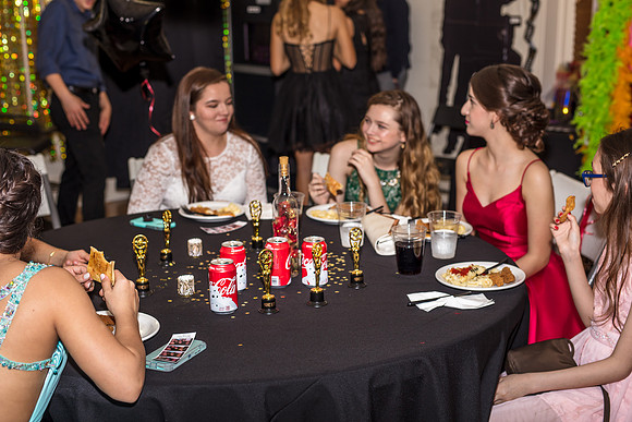 8th-grade-dance-party-2018-1628
