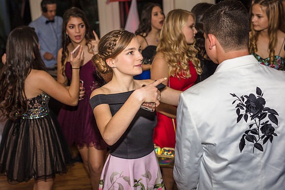 8th-grade-dance-party-2018-1664