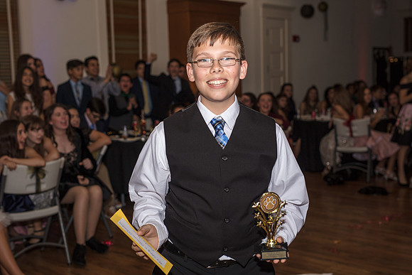 8th-grade-dance-party-2018-1728
