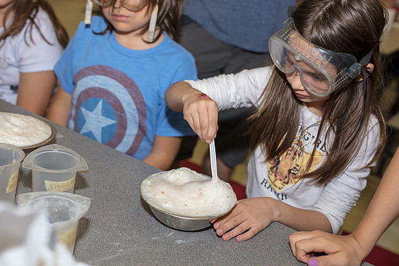 Family-Science-Night-CK8-2921