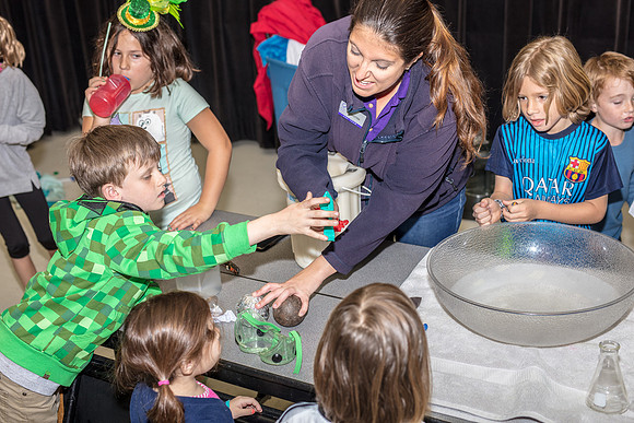 Family-Science-Night-CK8-2952