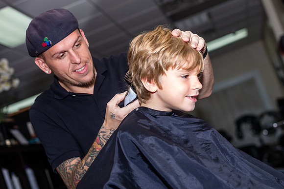 Hair-Cut-Toni-Michaels-Salon-0075H