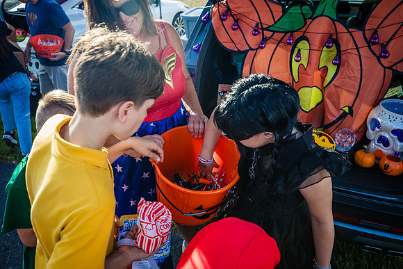 20241030-IVES-Trunk-or-Treat-3319J