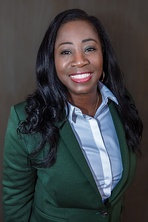 20250110-Angie-Borders-Headshot-8028-