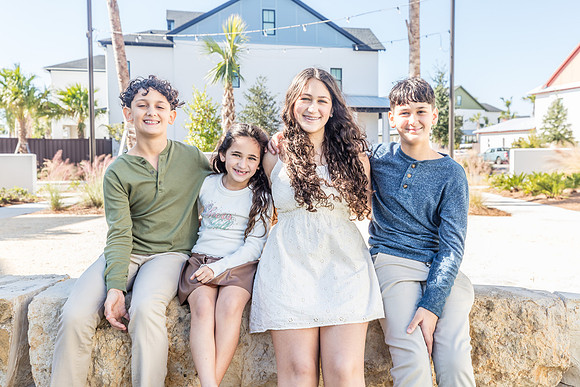 20241130-Elsbeth-Arce-Family-Session-Evermore-5139