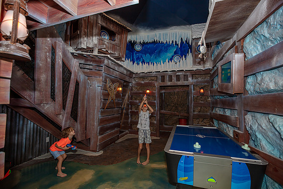 20220923-Reunion-Vacation-Home-5050m-gameroom
